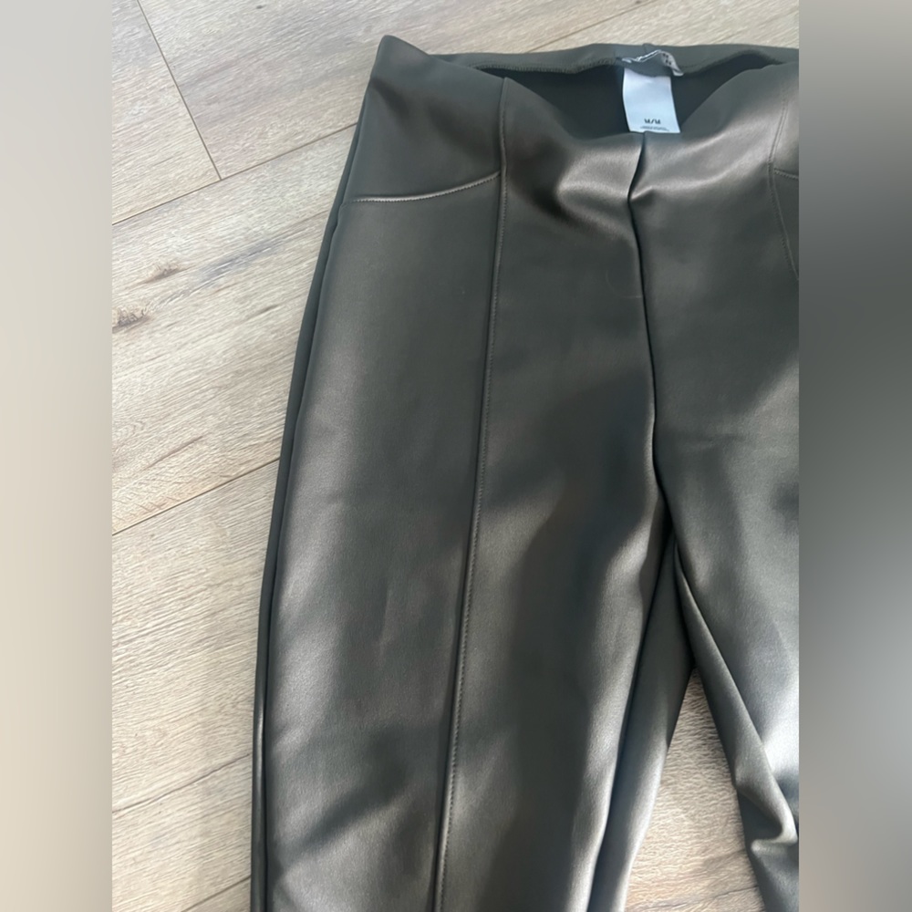 Faux Leather Leggings - Picture 7 of 9